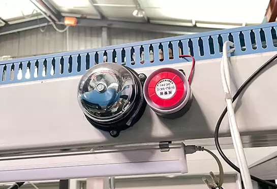 Sürgülü eshiklarning signal funktsiyasi mavjud.