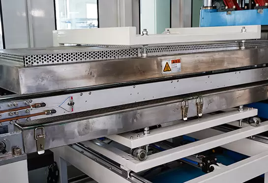 Mashina PID harorat tizimini qabul qiladi, u yuqori aniqlik va haroratni nazorat qilish tolerantligini ＜1 ℃ ko'rsatadi.